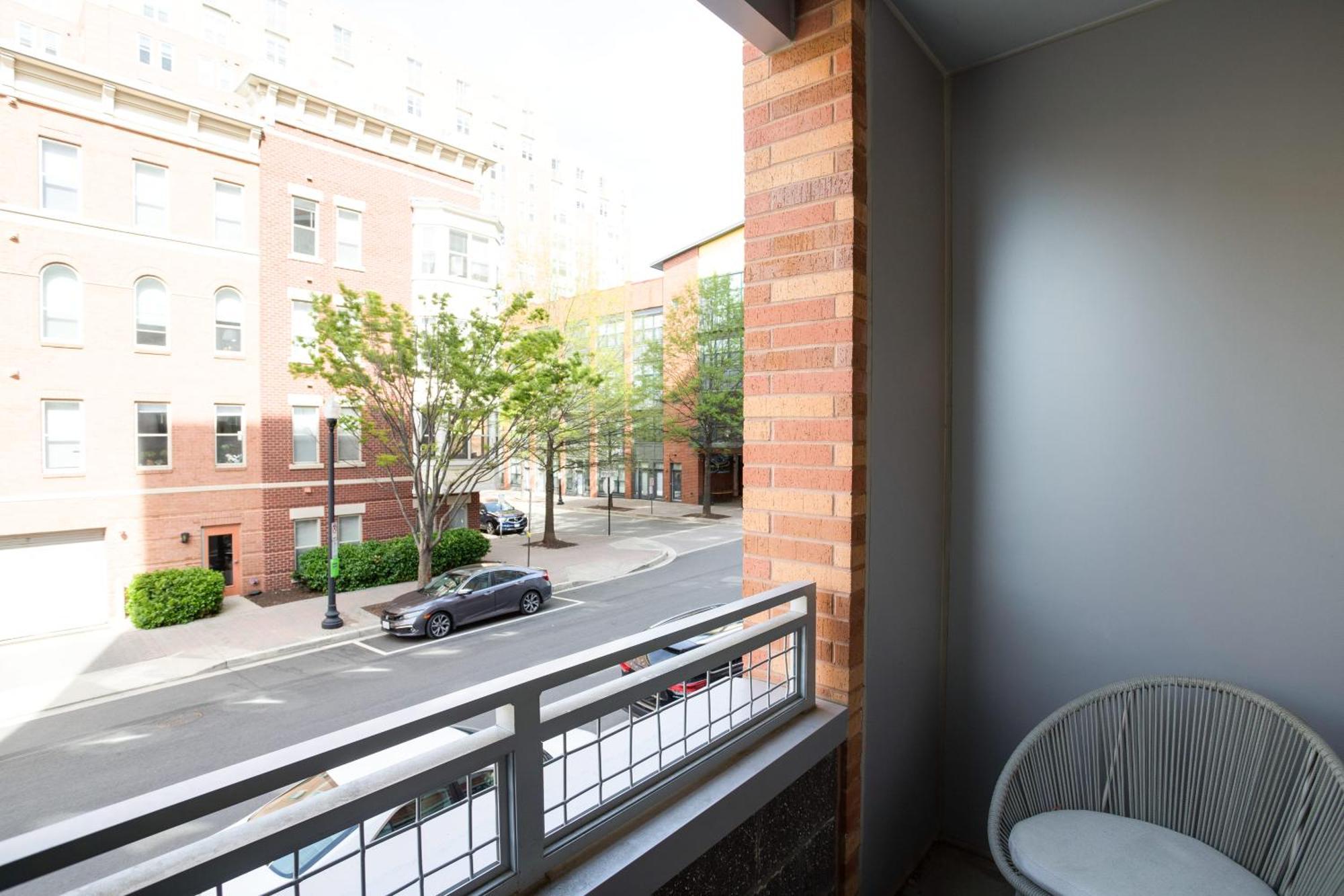 Stylish Condo At Clarendon With Rooftop Views Arlington Exterior foto