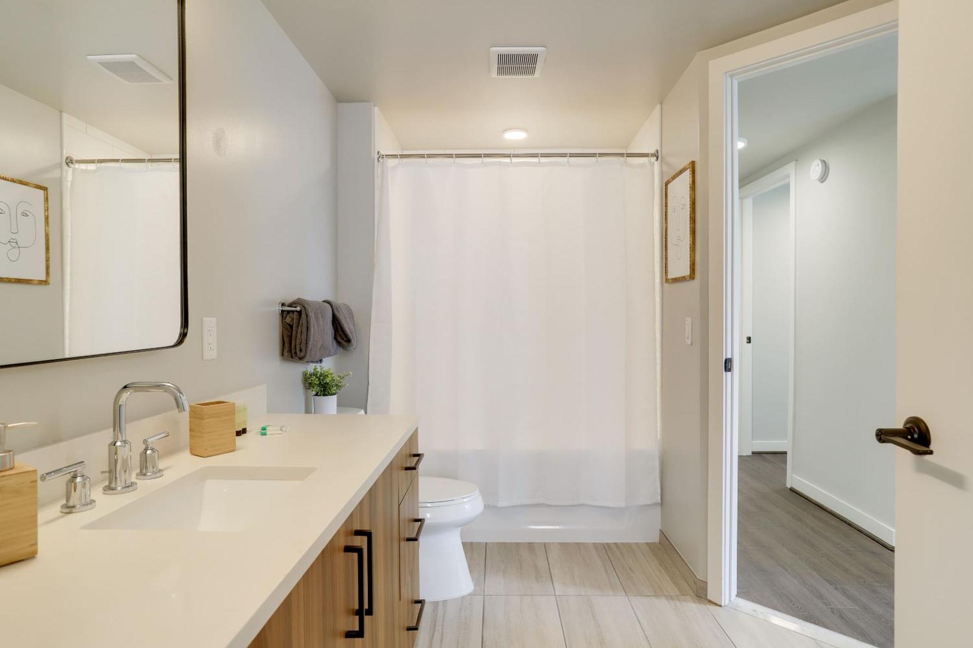 Stylish Condo At Clarendon With Rooftop Views Arlington Exterior foto