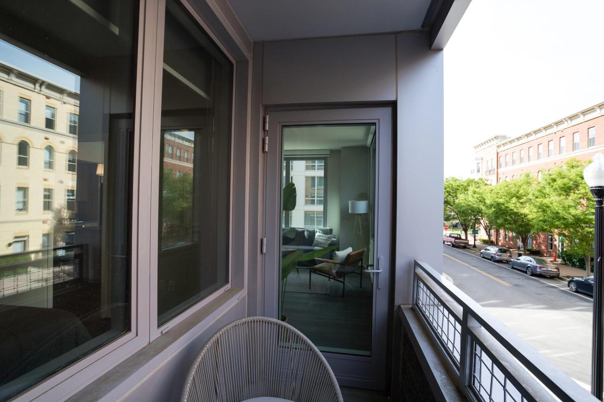 Stylish Condo At Clarendon With Rooftop Views Arlington Exterior foto
